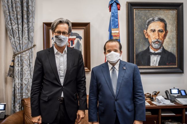 José Paliza, ministro de la Presidencia, reunido con el Embajador de Alemania, Volker Pellet