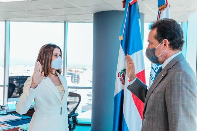 MICM juramente a Gianna Franjul como consejera de ProCompetencia