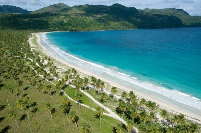 Playa Morón, uno de los lugares más paradisíacos que ofrece República Dominicana