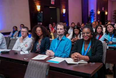 Francia asesora a RD en integración de renovables y eficiencia energética