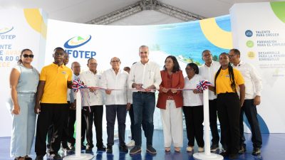 Centro preparará personal para hoteles de Pedernales y puerto turístico de Barahona