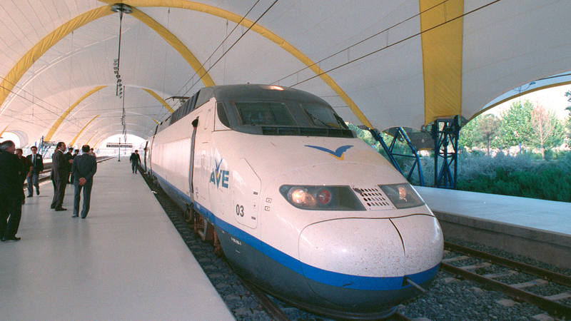 Renfe inaugura el AVE que conecta Madrid con Marsella Renfe inaugura el AVE que conecta Madrid con Marsella