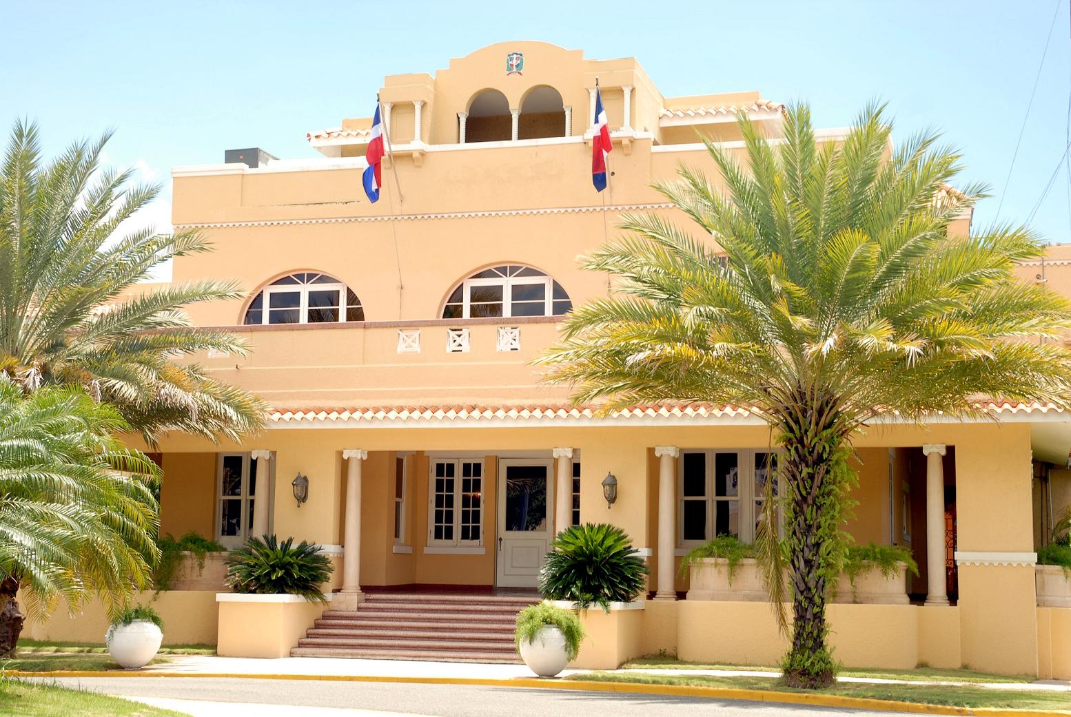 MIREX informa suspensión del cónsul dominicano en Barcelona