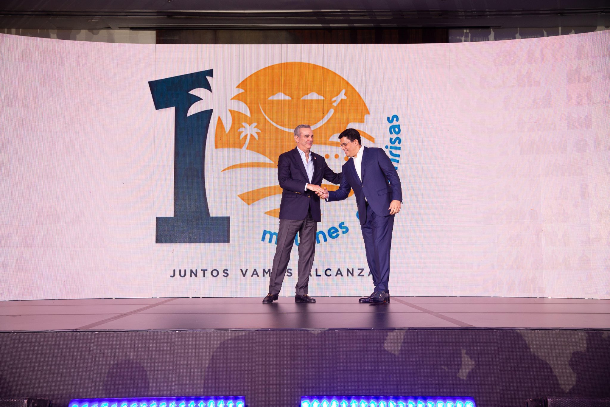 República Dominicana se pone la meta de recibir 10 millones de turistas al cierre del 2023 República Dominicana se pone la meta de recibir 10 millones de turistas al cierre del 2023