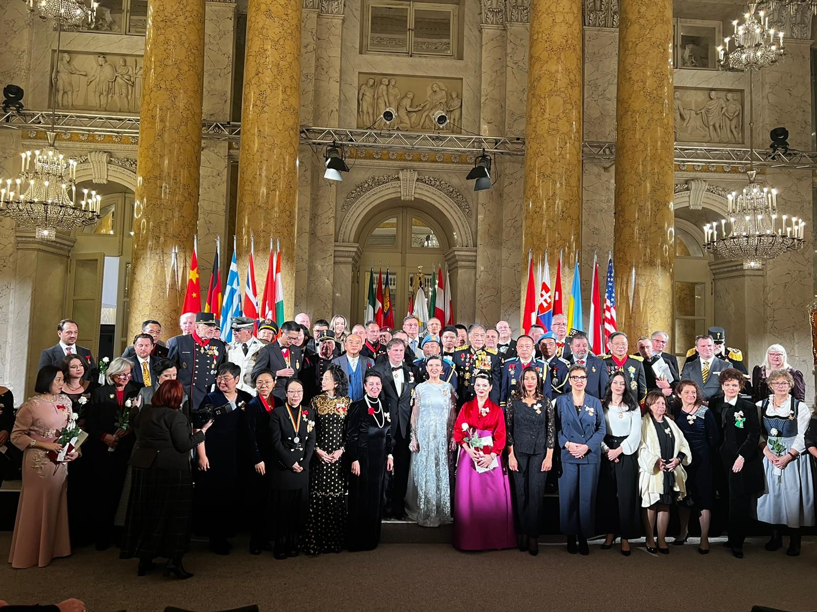 Dominicana Mirtha Mella condecorada con “Orden de la Emperatriz Elisabeth Sissi” en Viena Dominicana Mirtha Mella condecorada con “Orden de la Emperatriz Elisabeth Sissi” en Viena