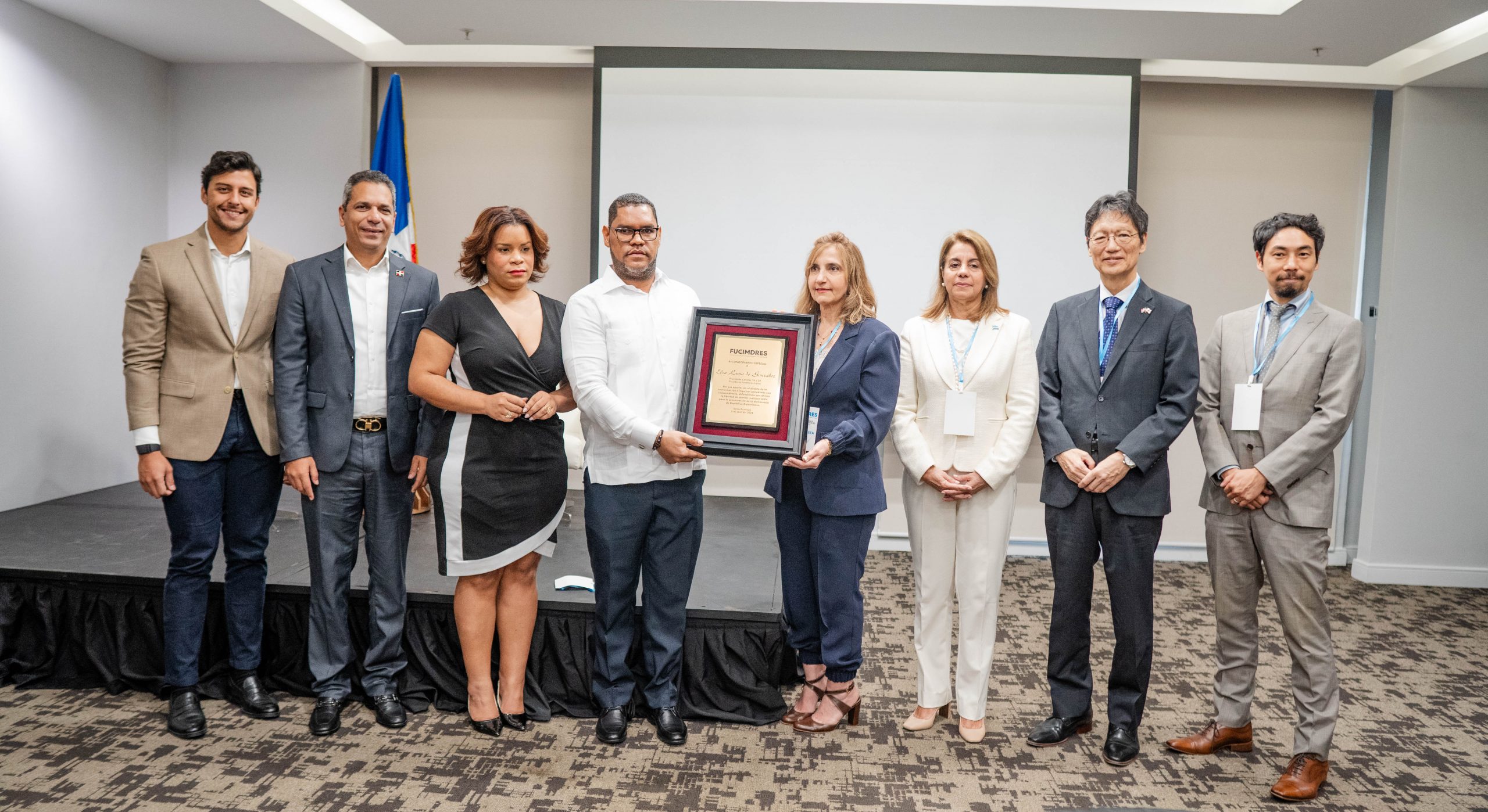 Celebran por «todo lo alto» primer congreso del poder de la comunicación digital que organizó FUCIMDRES