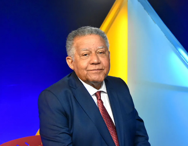 Embajador Bolívar Díaz: «dominicanos en el exterior sostienen RD, aunque los políticos no lo reconozcan»