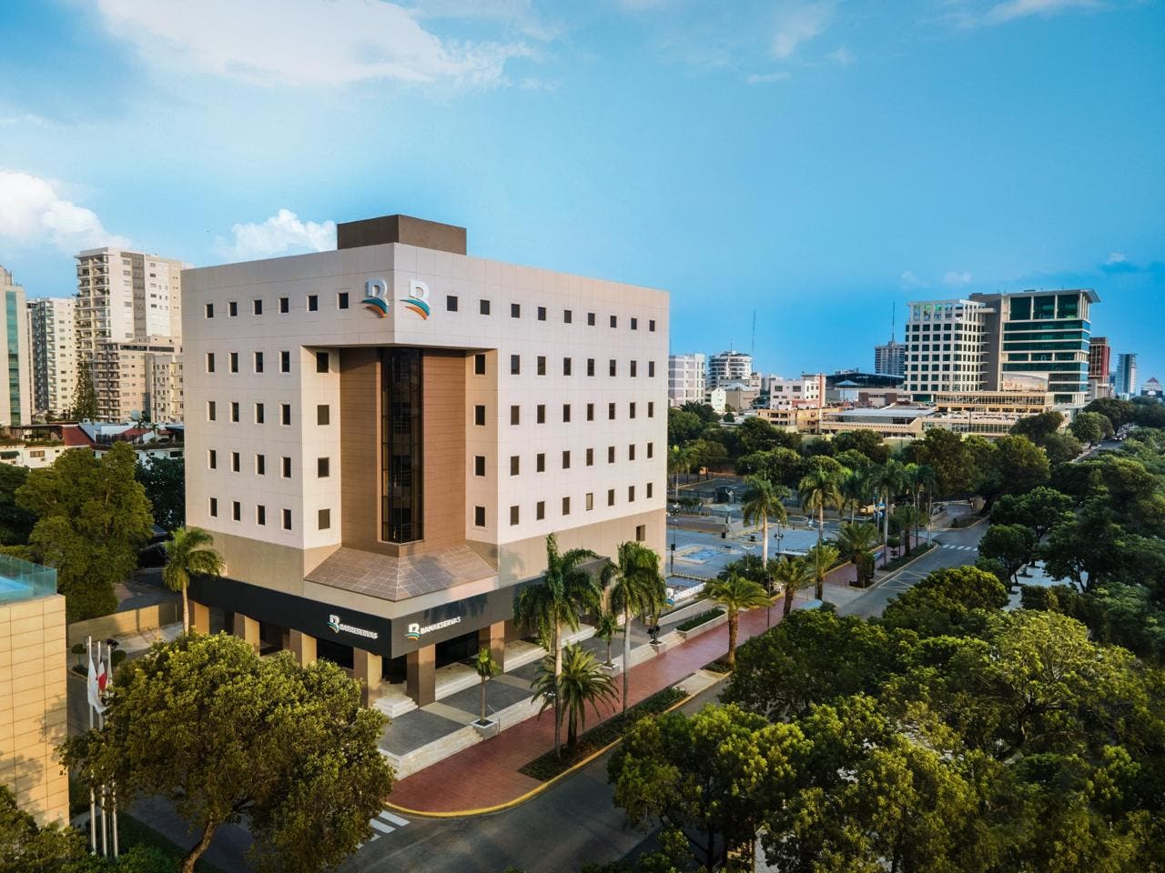 World Finance otorga cinco premios a Banreservas