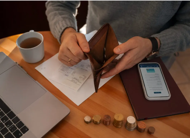 Casi 13 millones de personas están en riesgo de pobreza en España