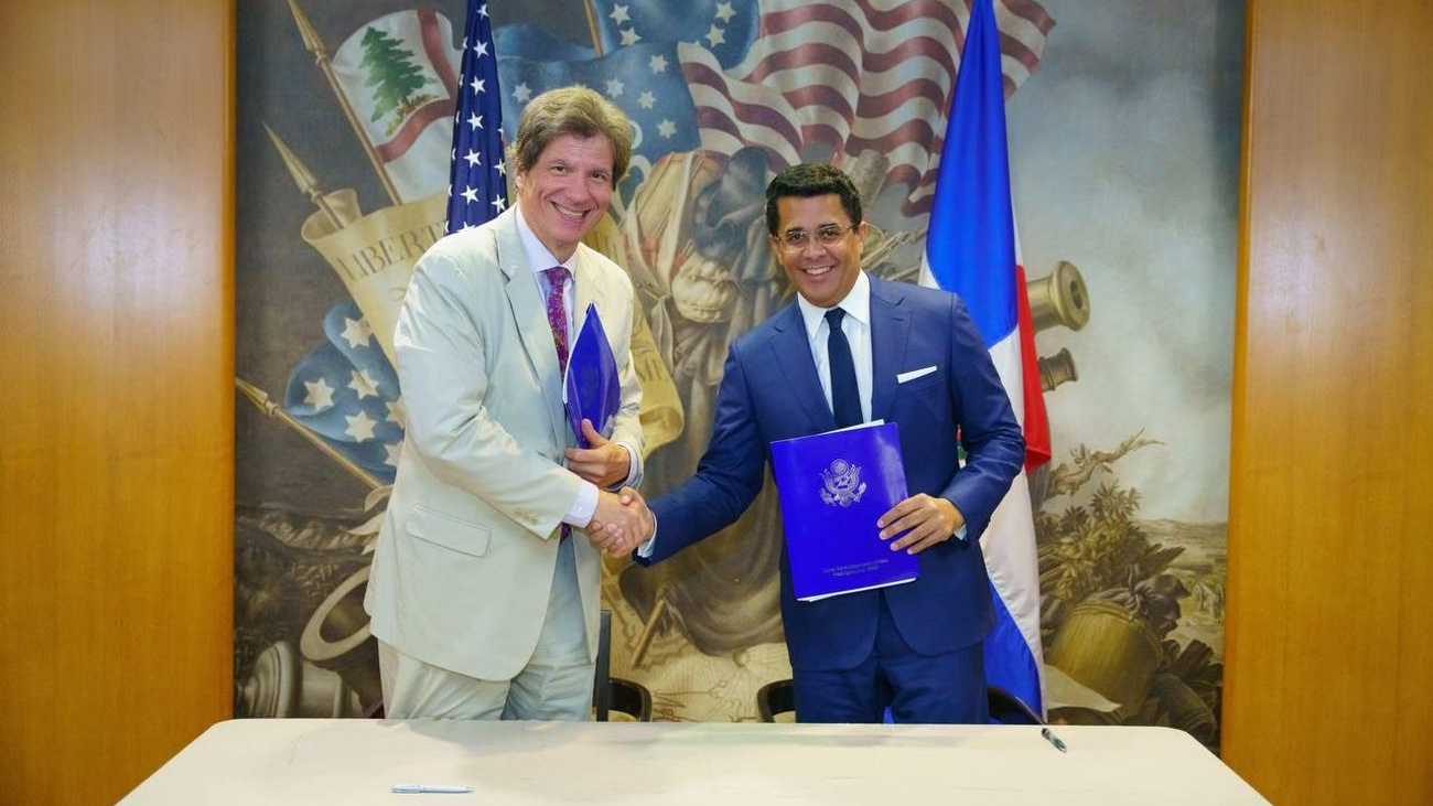 República Dominicana y EE. UU. cierran acuerdo de cielos abiertos República Dominicana y EE. UU. cierran acuerdo de cielos abiertos