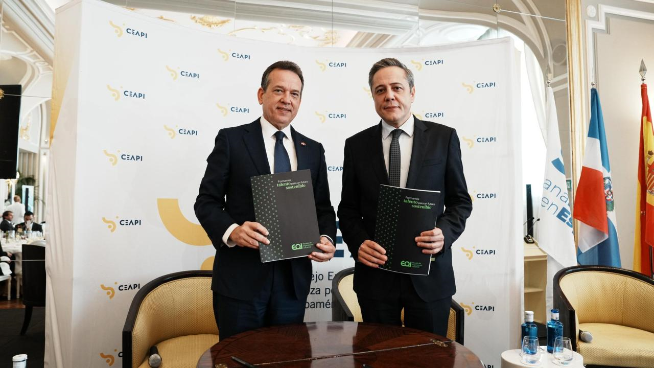 Acuerdo MICM y EOI: Capacitarán a cinco mil dominicanos en semiconductores Acuerdo MICM y EOI: Capacitarán a cinco mil dominicanos en semiconductores