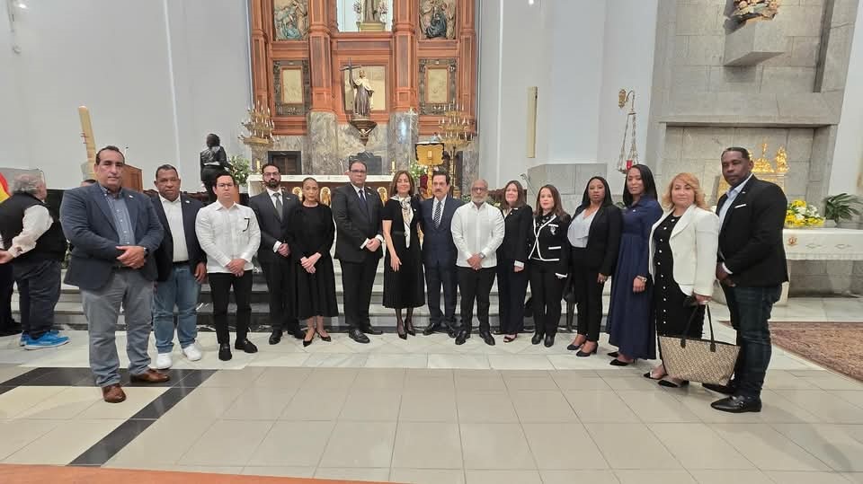 Comunidad dominicana en España celebra misa en memoria de víctimas de Jet Set