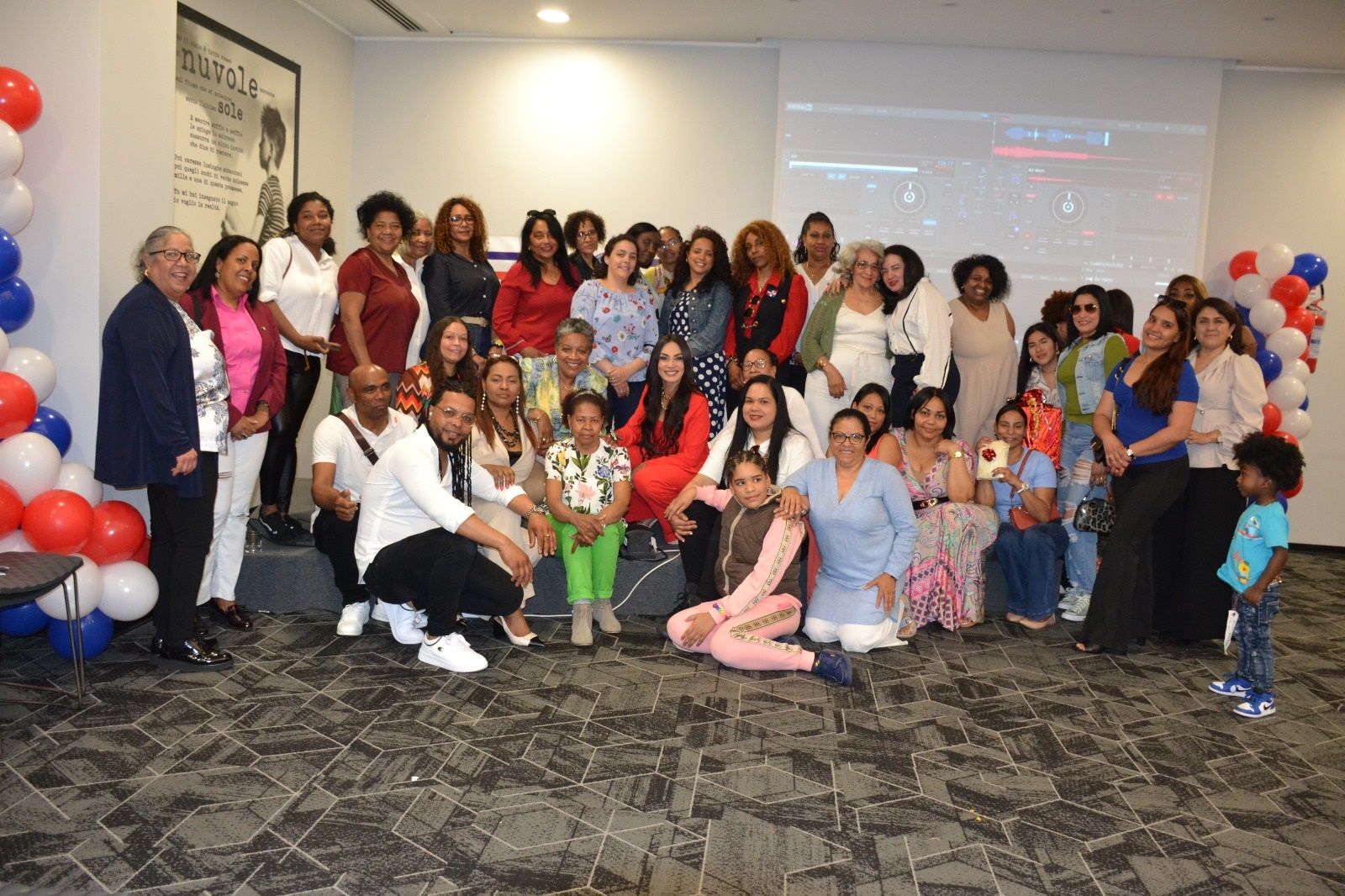 Italia: ASODOMGE celebra Día de las Madres con evento cultural en Génova