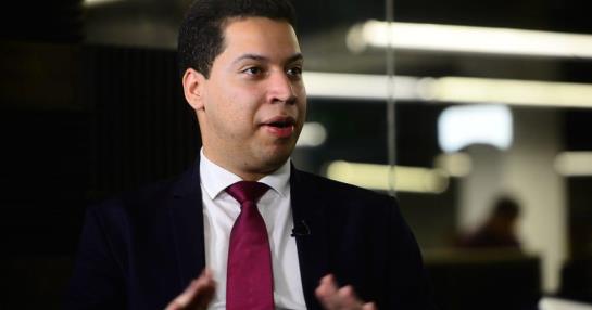 Politólogo señala a Ito Bisonó como ideal continuador de la obra de Abinader