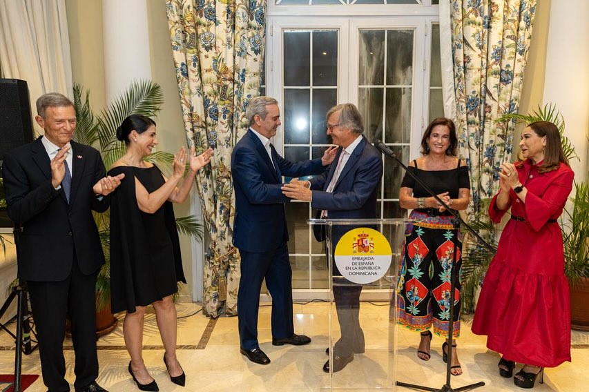 Antonio Pérez-Hernández concluye exitosa gestión diplomática en República Dominicana