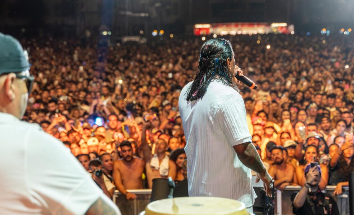 Italia: Omega se presenta en el Alien Sound Festival ante más de 20 mil personas