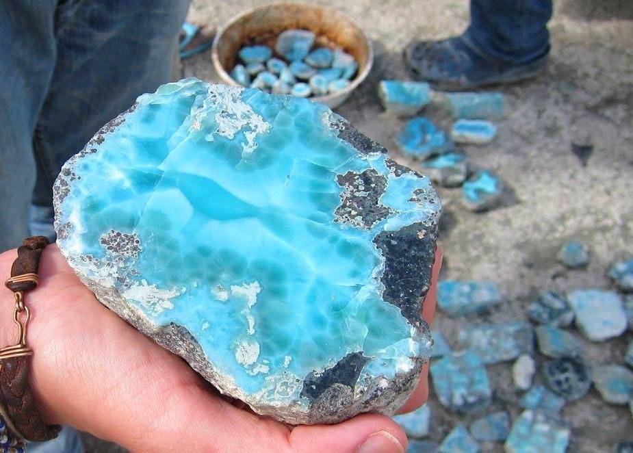 ÚNICO EN EL MUNDO: RD recibe el registro internacional de denominación de origen del larimar