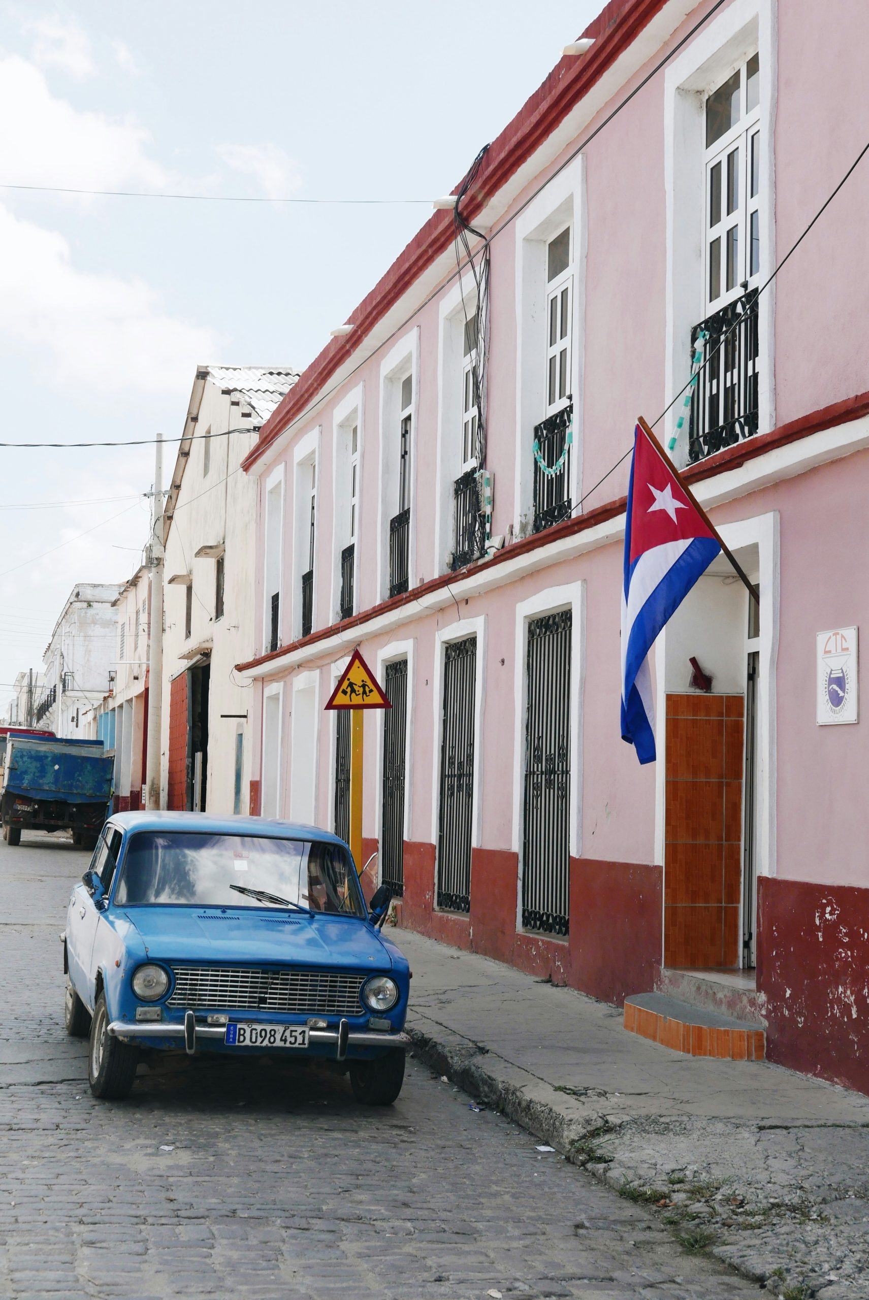 Punta Cana se consolida como destino preferido de cubanos mientras Cuba enfrenta crisis turística