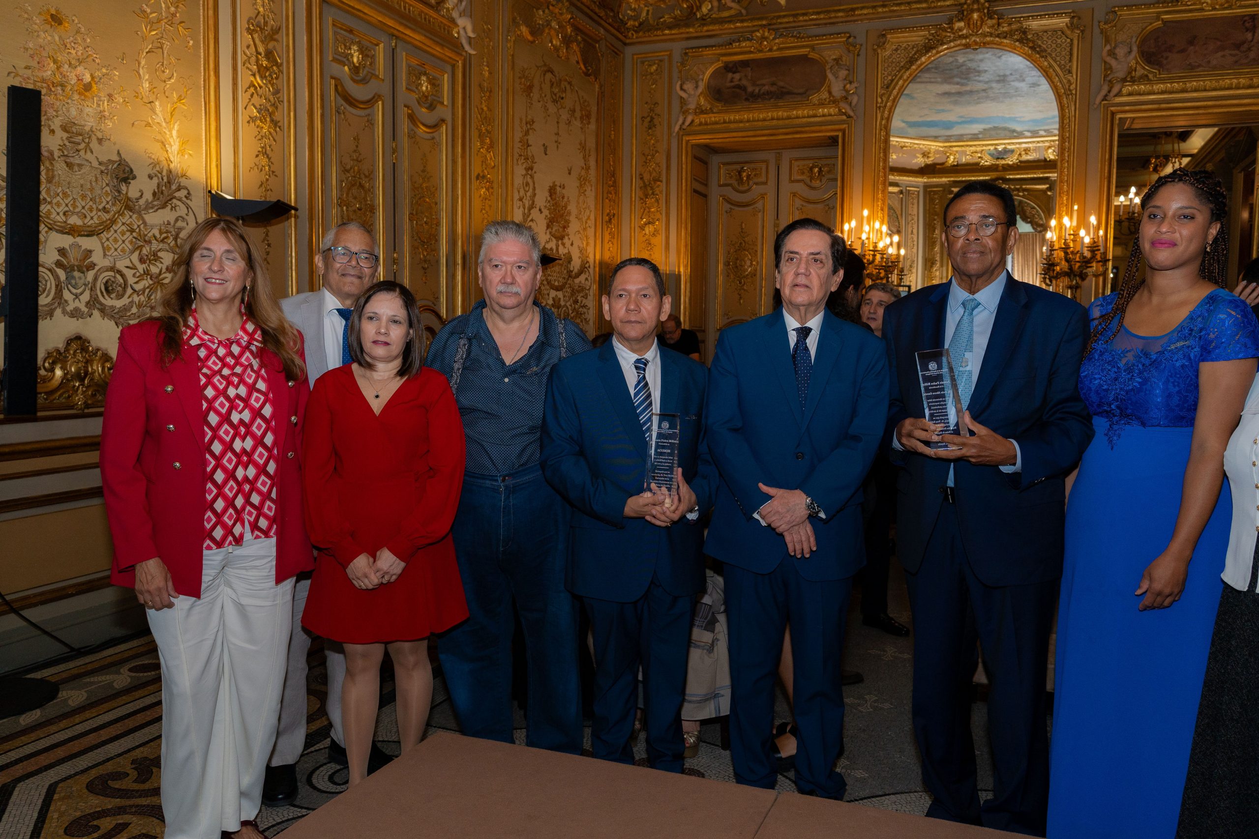 Embajada Dominicana en España entrega Premios Padre Billini 2025 al doctor Luis Esteban Abreu García y ACUDEBI