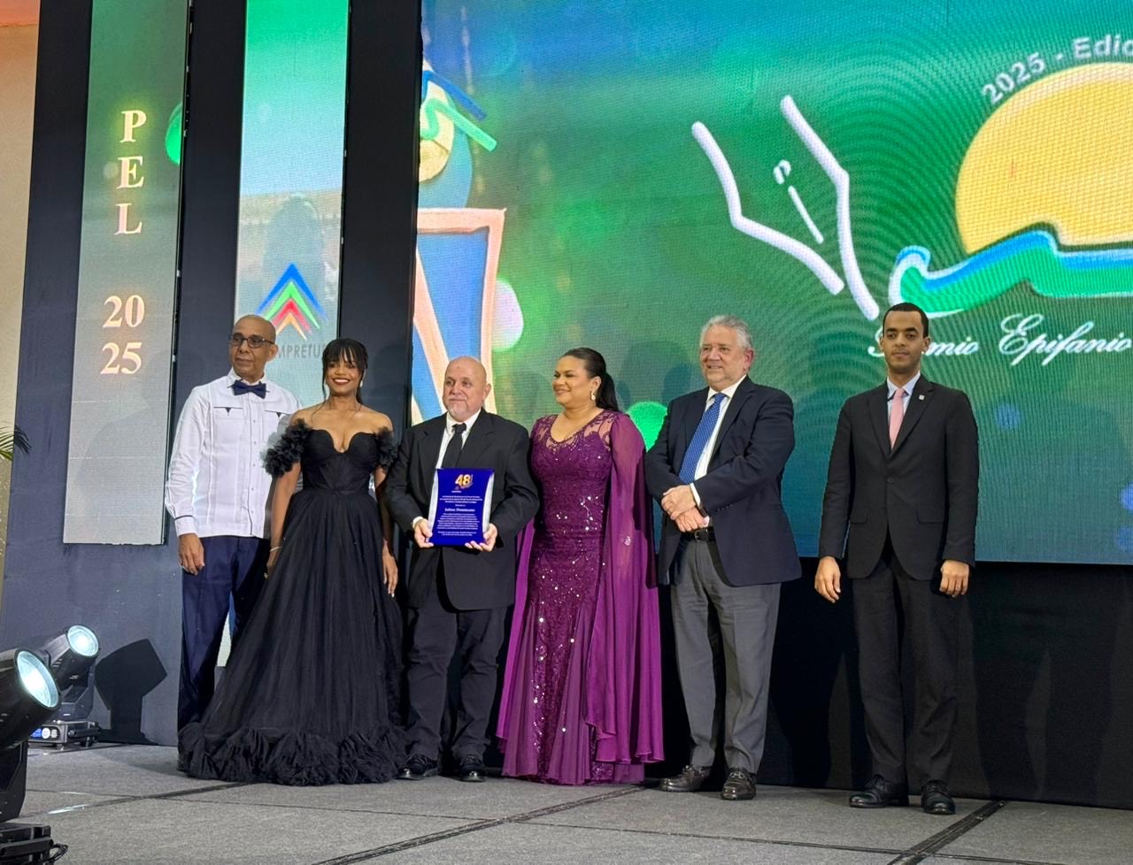Adompretur reconoce en ceremonia lo mejor del periodismo turístico en edición del PEL 2025