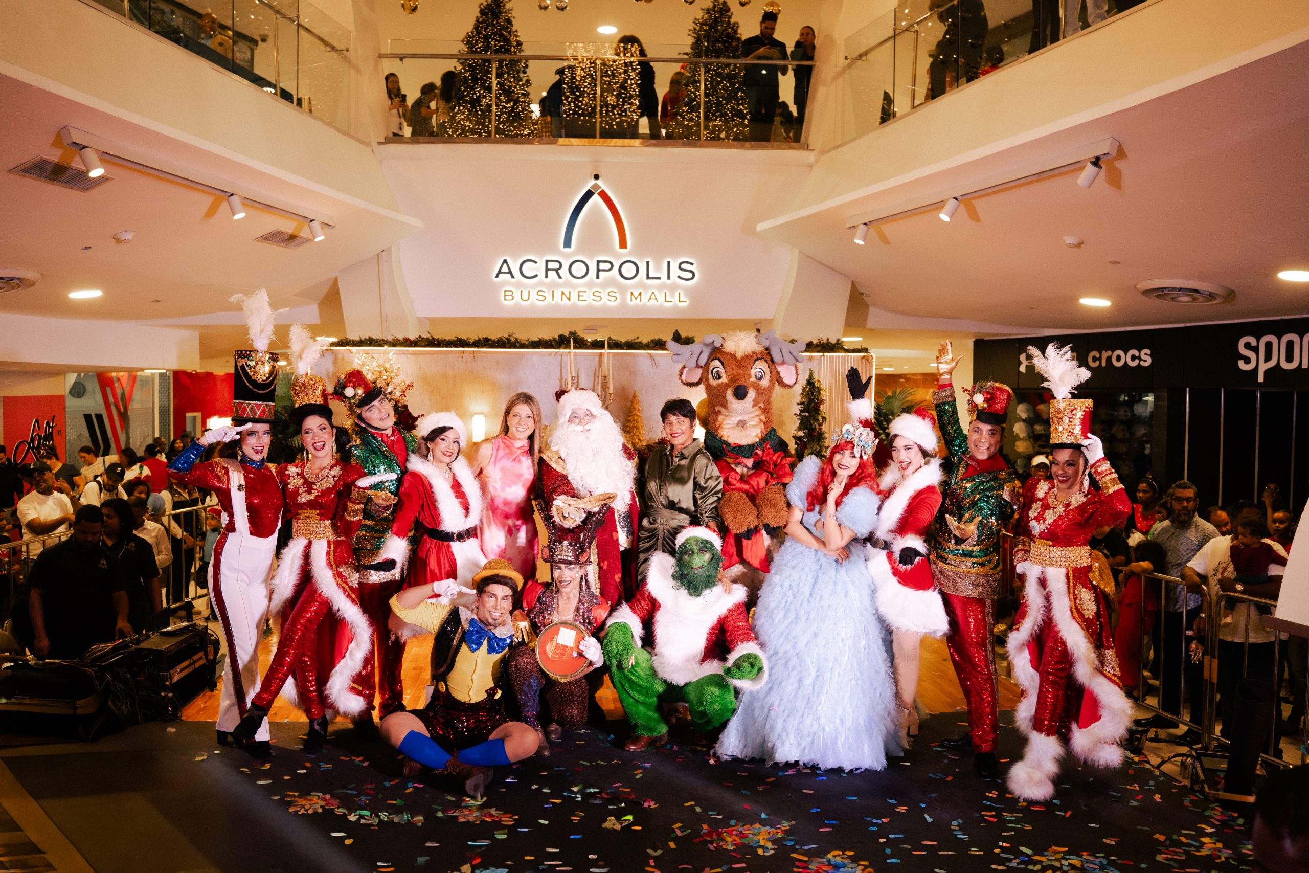 Acrópolis da la bienvenida a la Navidad 2025 con una noche mágica llena de luz y tradición Acrópolis da la bienvenida a la Navidad 2025 con una noche mágica llena de luz y tradición