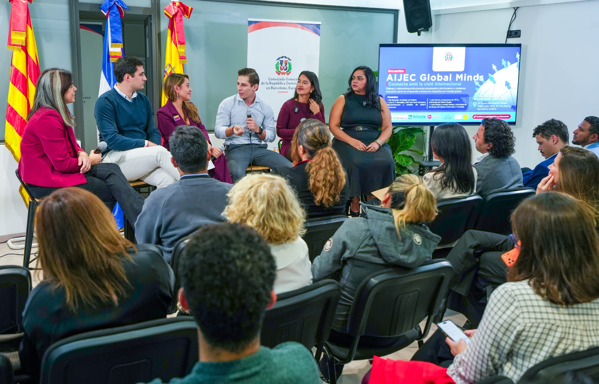Barcelona: Consulado y Asociación Jóvenes Empresarios de Cataluña celebran «IAJEC Global Minds: Conecta con la Visión Internacional»