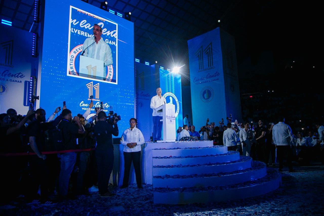 Abinader presenta avances en institucionalidad, seguridad y economía ante el PRM