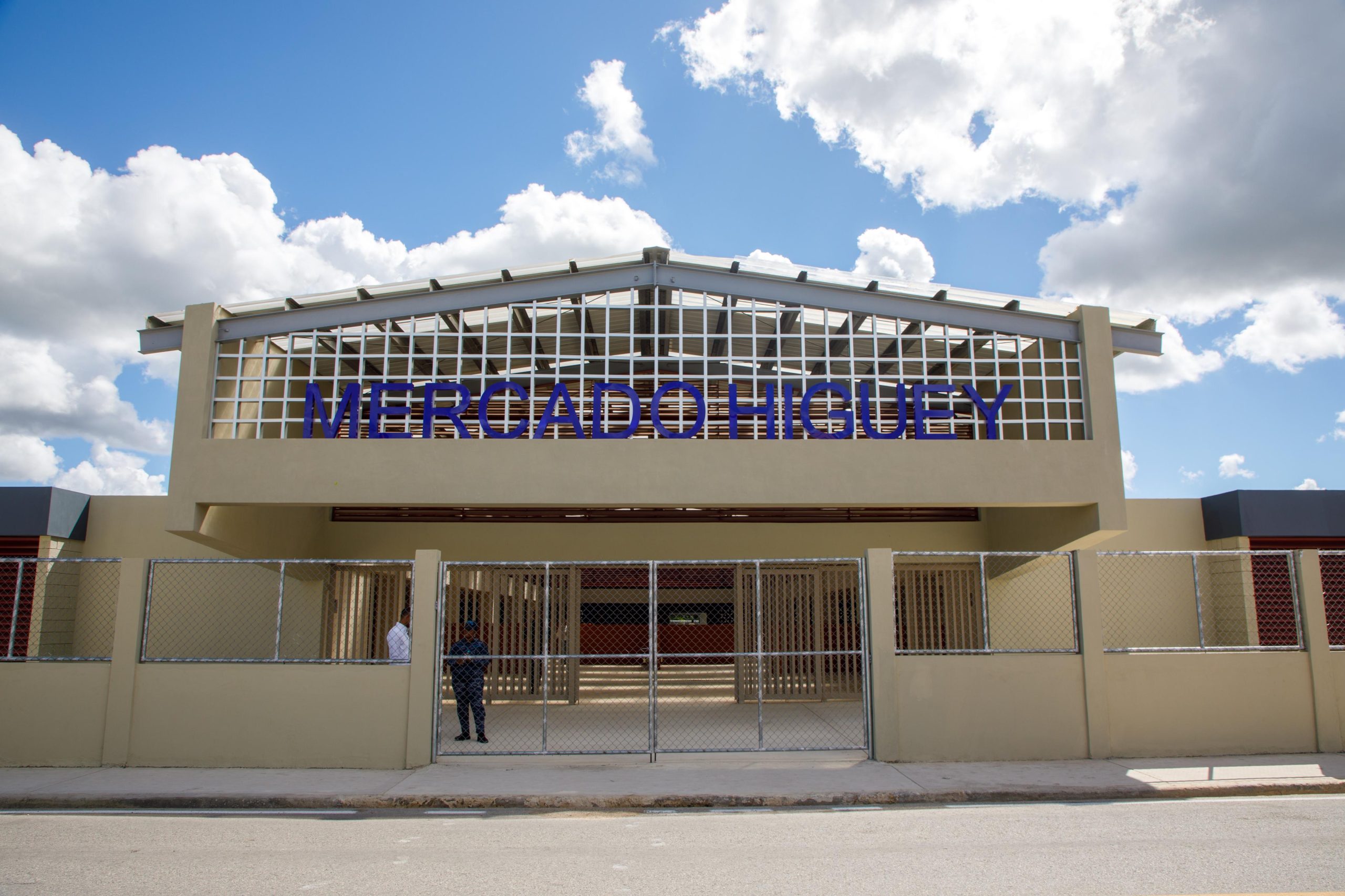 Nuevo y moderno mercado municipal transforma el comercio histórico de Higüey