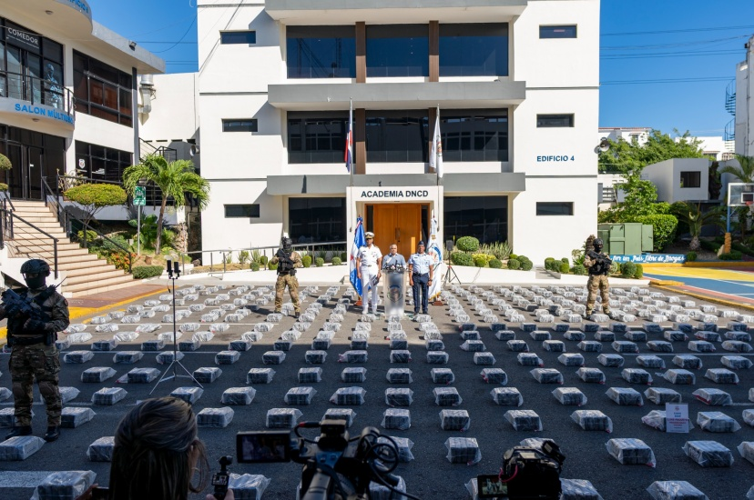 Días después de cerrarse oficina de la DEA, República Dominicana da duro golpe al narcotráfico Días después de cerrarse oficina de la DEA, República Dominicana da duro golpe al narcotráfico