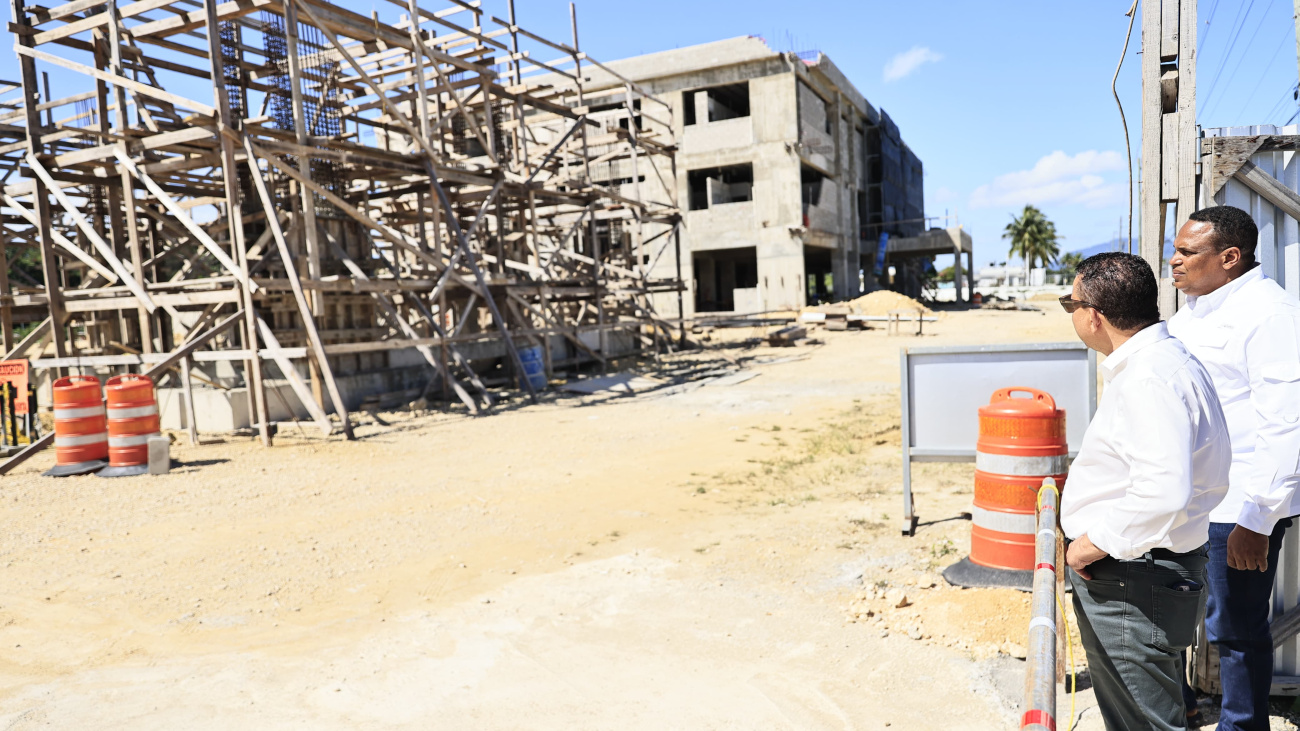 SNS logra 53 hospitales sin deuda en avance financiero de la red pública de salud