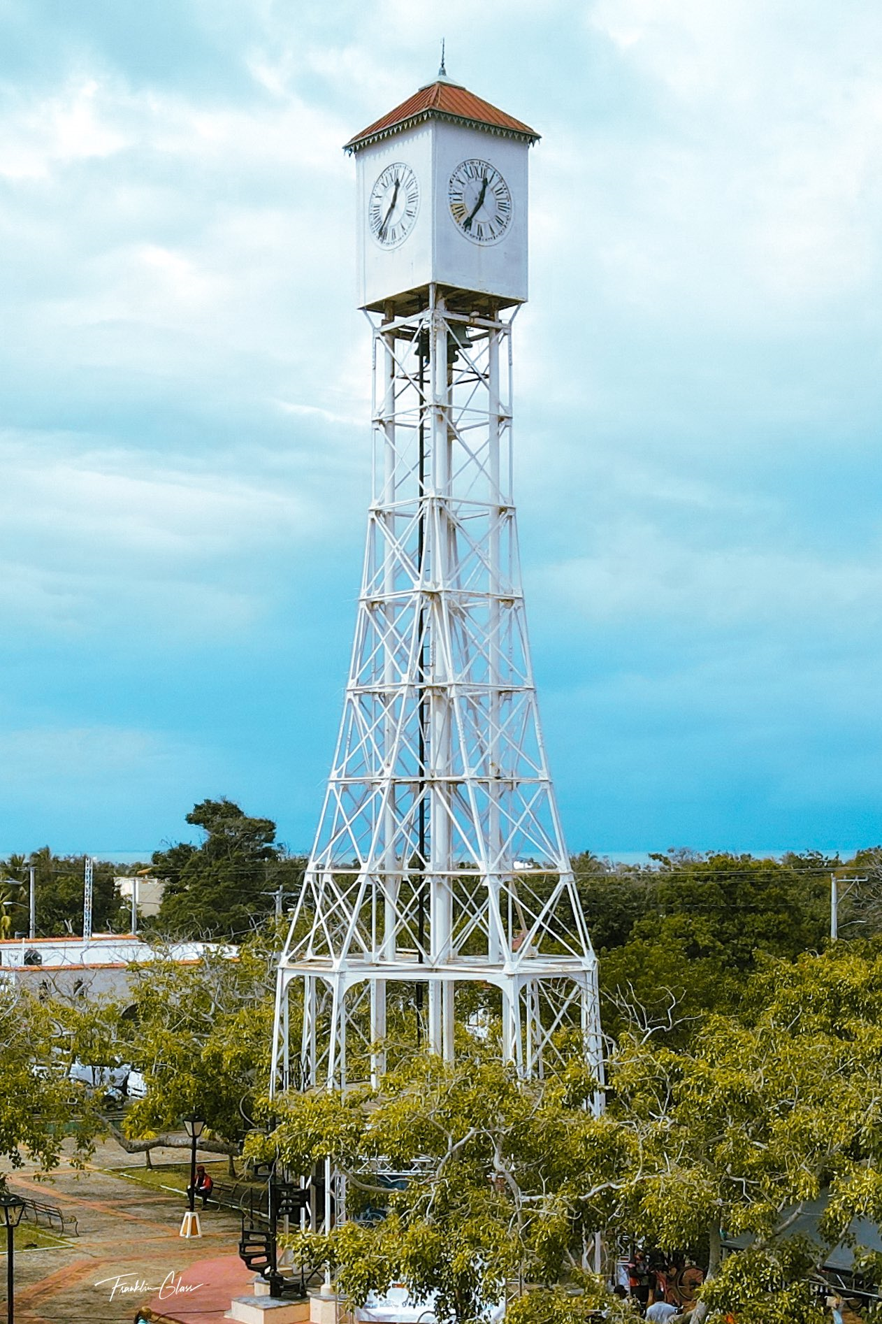 Montecristi se proyecta como polo de desarrollo con energía, puertos, aeropuerto y zonas francas
