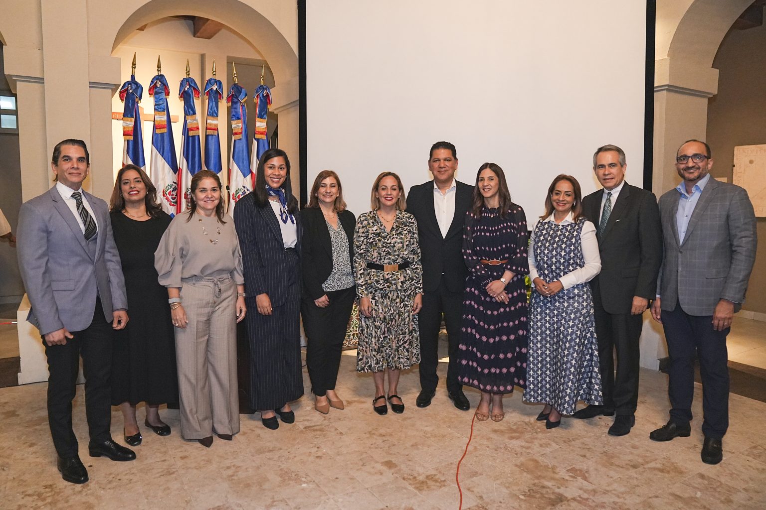 Turismo Interno : Encuesta señala que salir a la playa e ir a comer o beber son las actividades recreativas más frecuentes del dominicano Turismo Interno : Encuesta señala que salir a la playa e ir a comer o beber son las actividades recreativas más frecuentes del dominicano