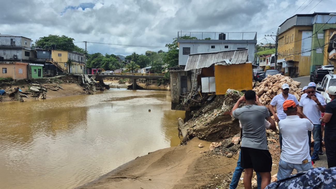 Gobierno en sesión permanente ante sistema frontal que generará lluvias en gran parte del país