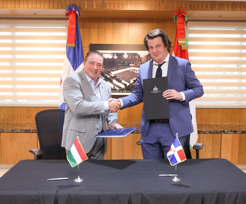 RD y Hungría firman acuerdo aéreo para promover la conectividad