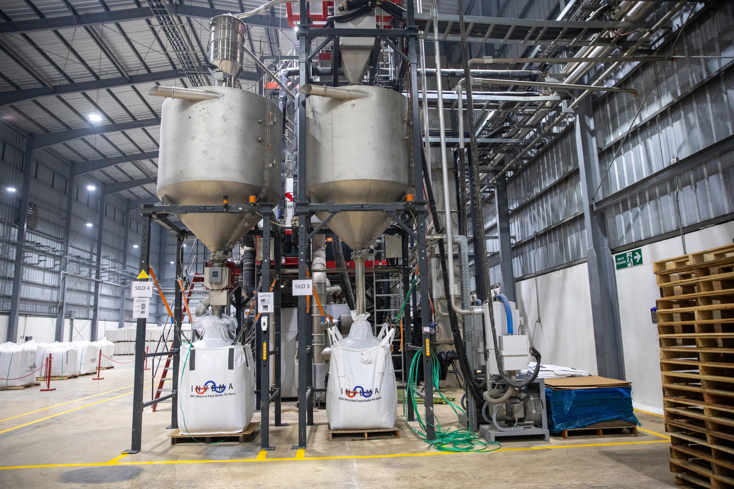 Abinader inaugura Planta Renacer, primera del Caribe en producir resina PET reciclada para alimentos