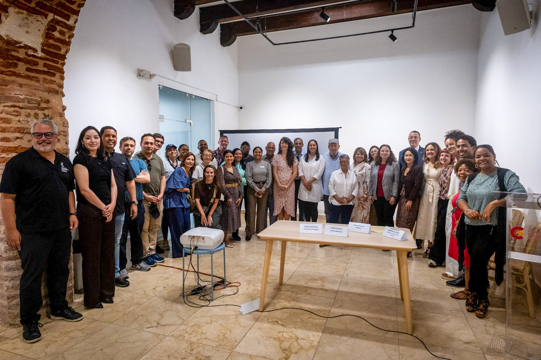 Clúster Turístico de Santo Domingo impulsará taller de fotografía ambiental para universitarios en la Ciudad Colonial Clúster Turístico de Santo Domingo impulsará taller de fotografía ambiental para universitarios en la Ciudad Colonial