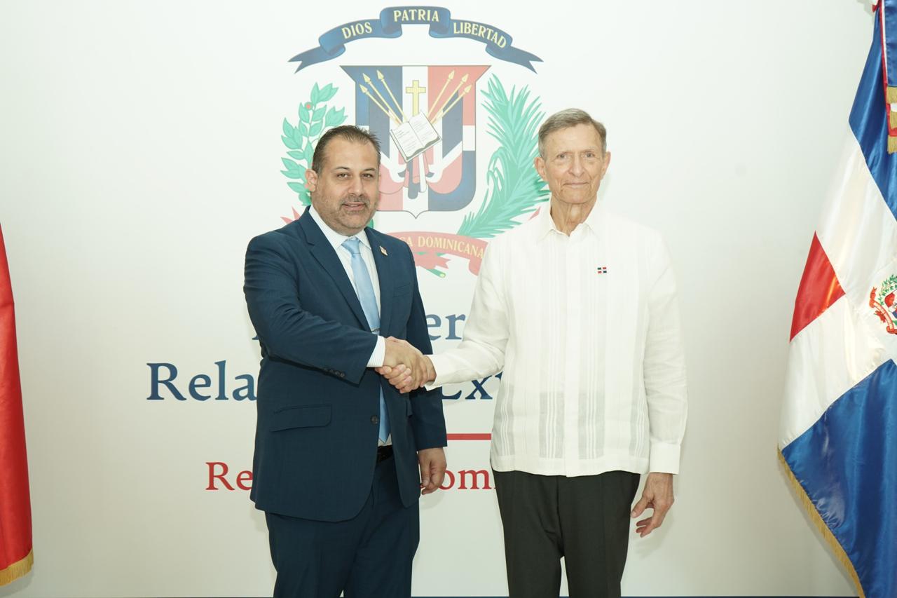 República Dominicana y Trinidad y Tobago firman acuerdo para fortalecer y facilitar las operaciones de transporte aéreo República Dominicana y Trinidad y Tobago firman acuerdo para fortalecer y facilitar las operaciones de transporte aéreo