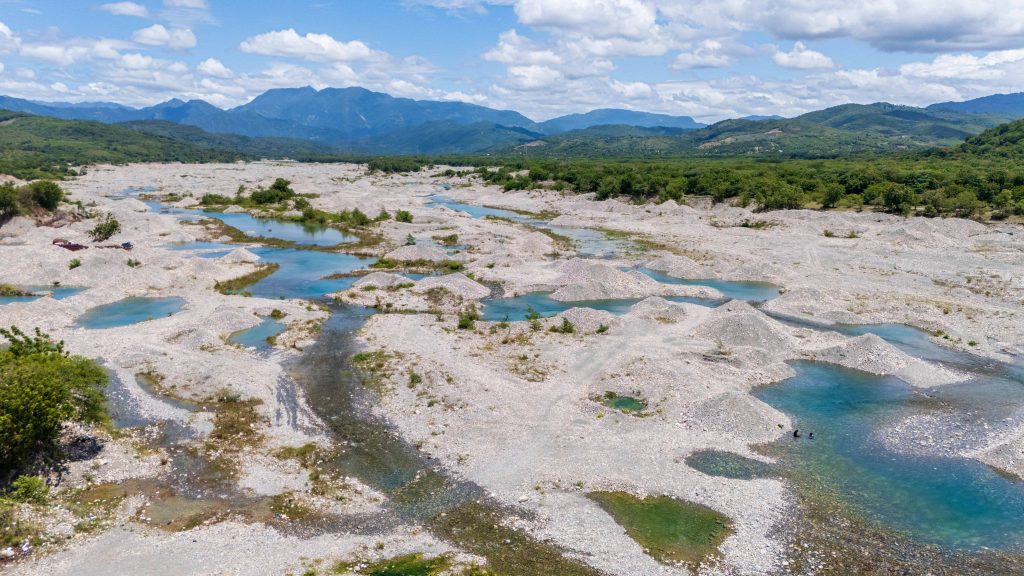Medio Ambiente declara intervención urgente del río Nizao para proteger comunidades y restaurar su cauce Medio Ambiente declara intervención urgente del río Nizao para proteger comunidades y restaurar su cauce