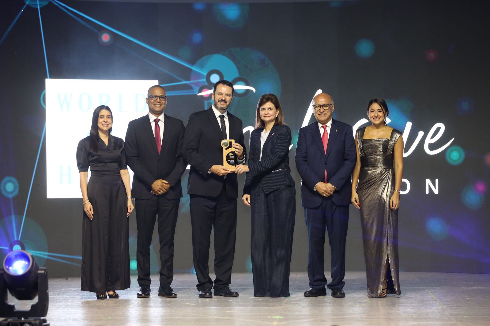 Raquel Peña encabeza entrega del Premio Nacional a la Calidad del Sector Privado a 17 empresas