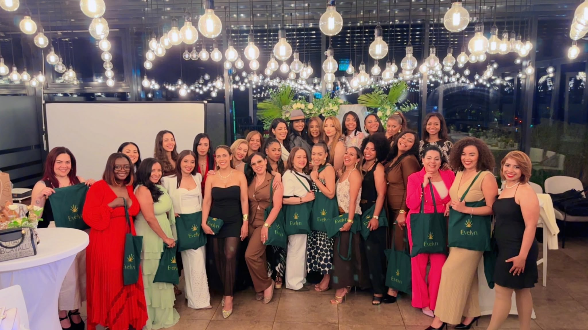 Evelyn Contreras impulsa en Suiza una experiencia de transformación femenina