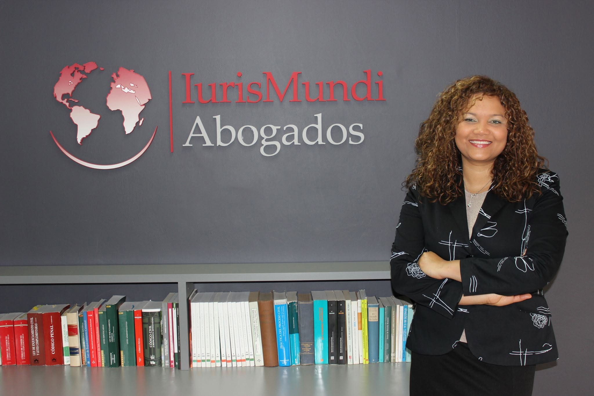 Abogada Yeny Batista llama a migrantes a regularizarse en España antes del 30 de junio Abogada Yeny Batista llama a migrantes a regularizarse en España antes del 30 de junio