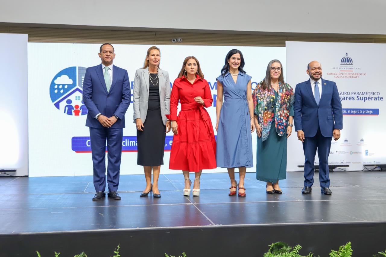 Gobierno Dominicano , PNUD y Alemania, presentan proyecto seguros paramétricos, para proteger hogares Supérate, ante fuertes lluvias y huracanes Gobierno Dominicano , PNUD y Alemania, presentan proyecto seguros paramétricos, para proteger hogares Supérate, ante fuertes lluvias y huracanes