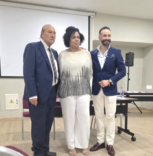 La Casa Dominicana en España reúne arte y raíces en la presentación de «Mis primeros poemas»