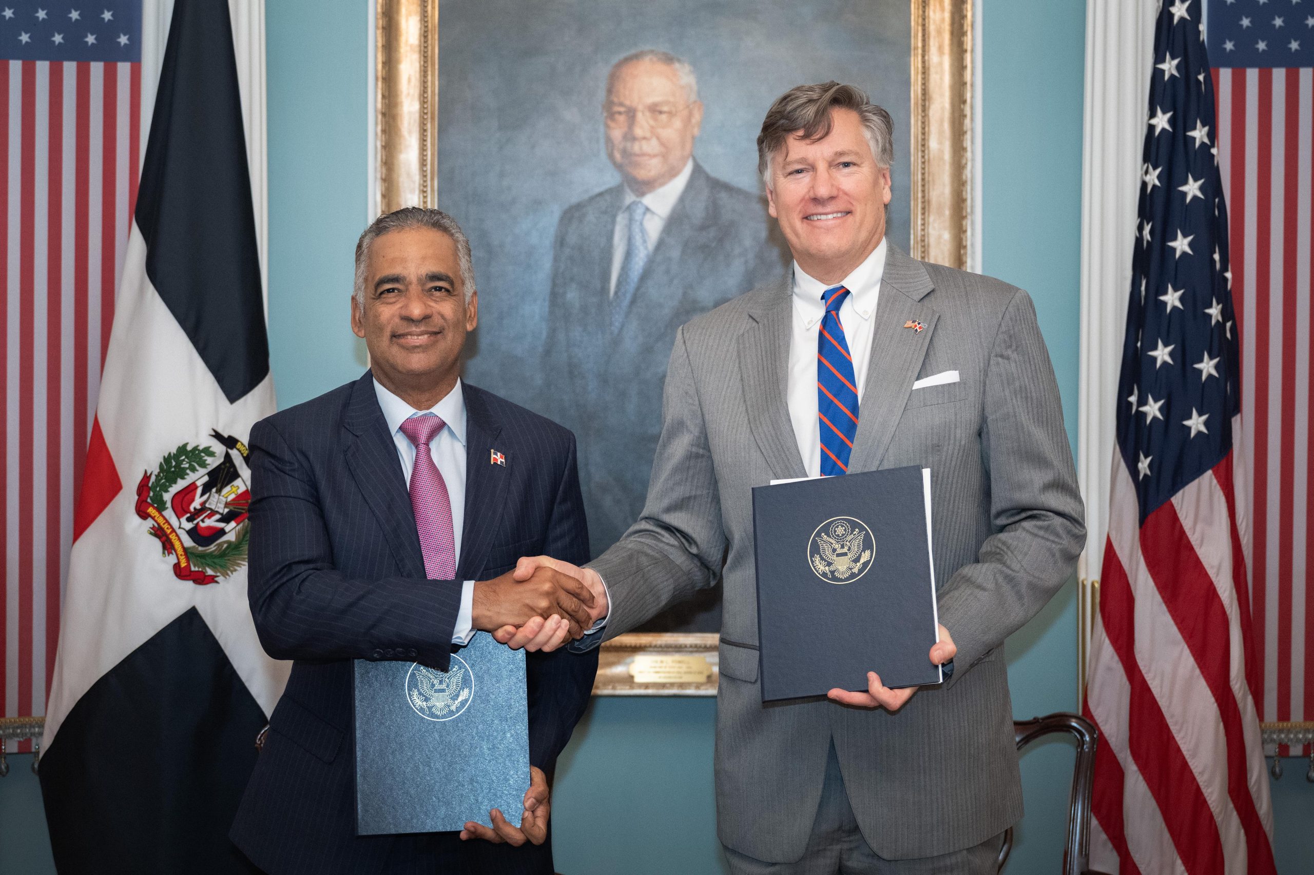 EEUU y República Dominicana firman un memorando de cooperación en energía nuclear civil EEUU y República Dominicana firman un memorando de cooperación en energía nuclear civil