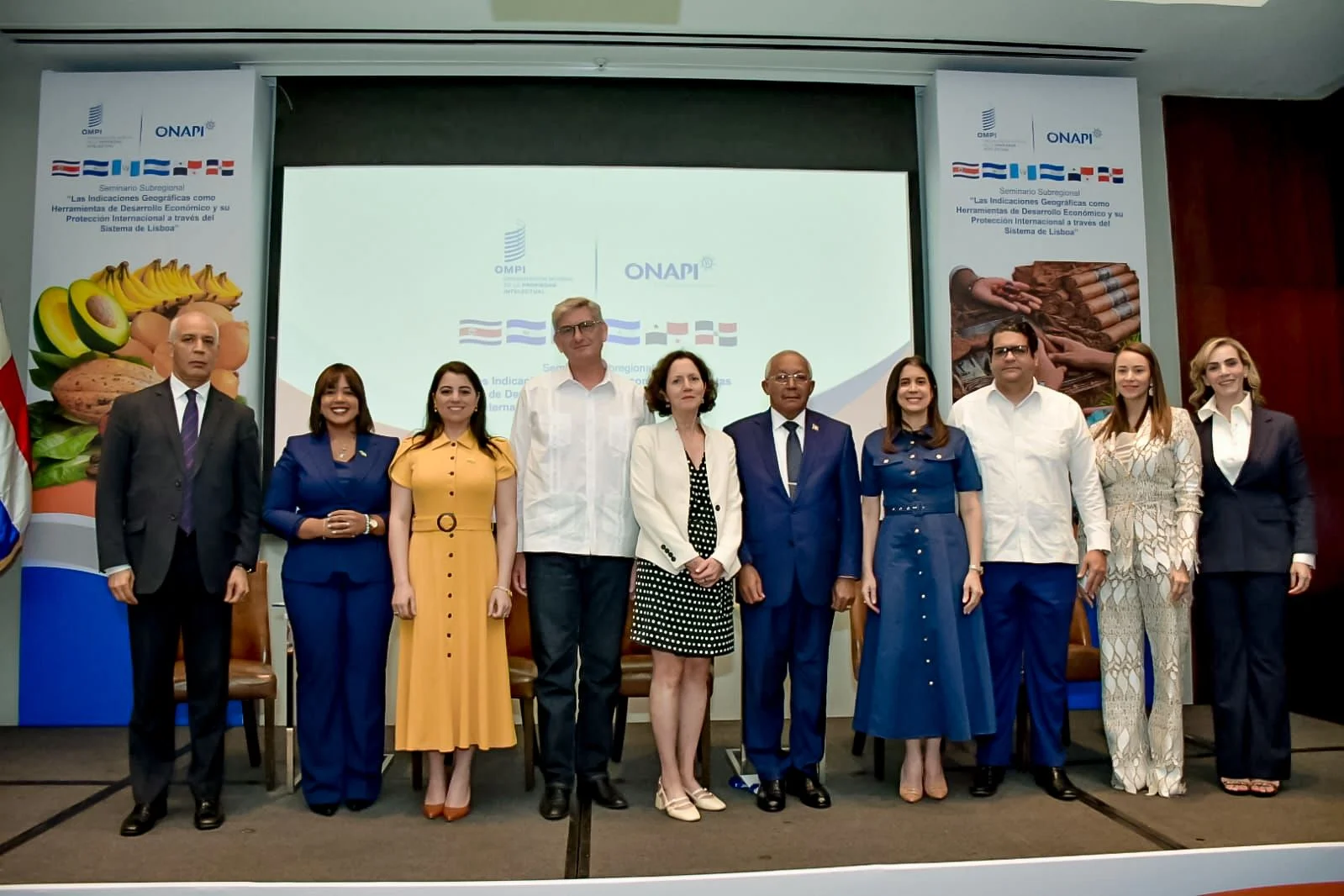 La protección internacional del Larimar Barahona fortalece su valor comercial y aporta al desarrollo local La protección internacional del Larimar Barahona fortalece su valor comercial y aporta al desarrollo local