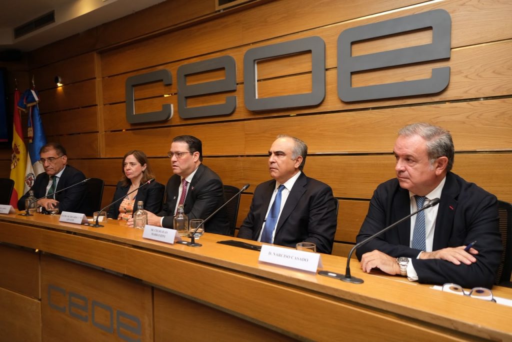 Sanz Lovatón presenta a RD como plataforma productiva y logística ante empresarios españoles