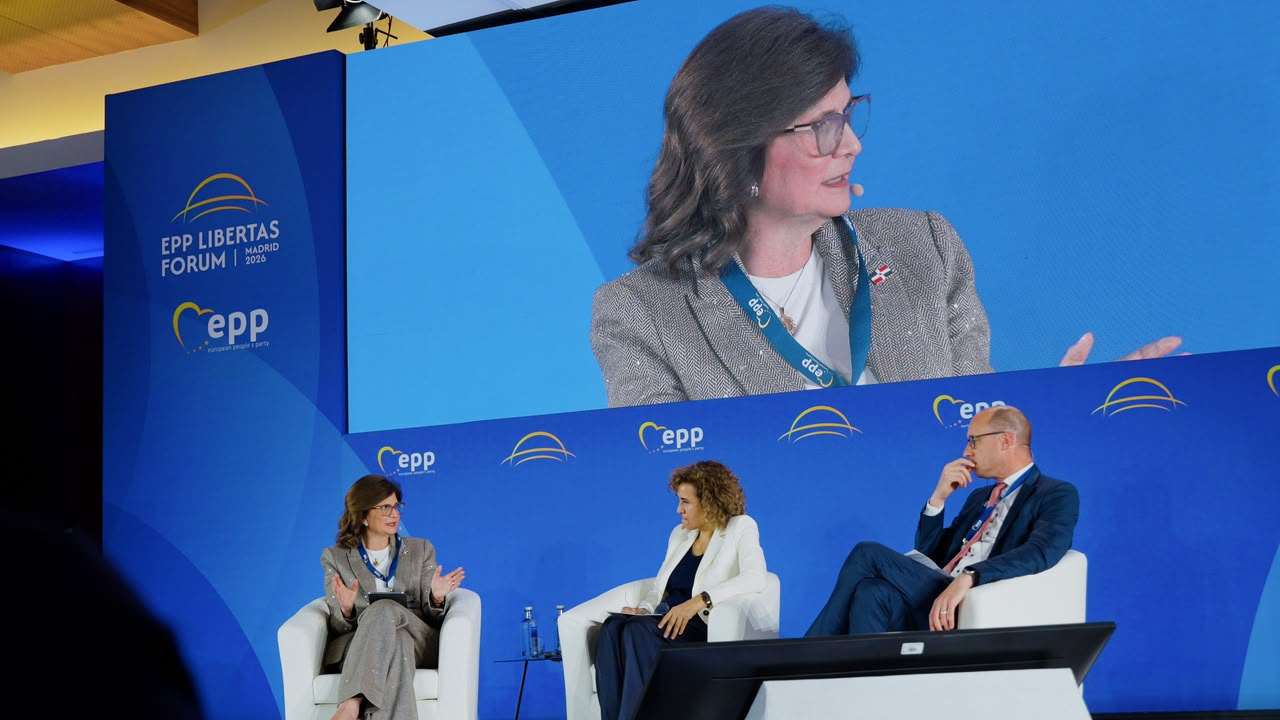 Raquel Peña destaca la solidez económica de República Dominicana en el Foro Libertas