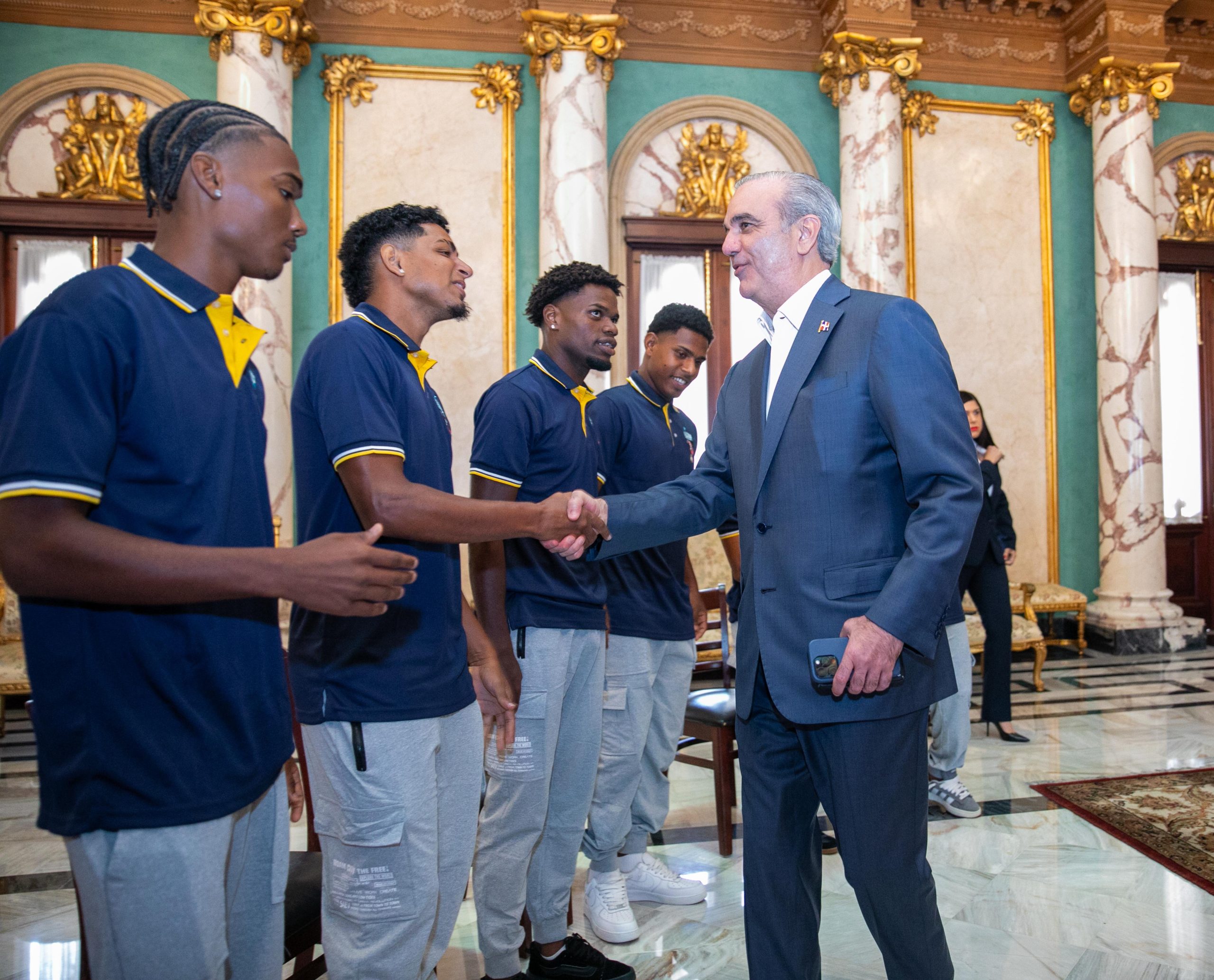 Abinader recibe en el Palacio Nacional al Salcedo Fútbol Club tras conquistar el campeonato nacional de la Liga Dominicana de Fútbol Abinader recibe en el Palacio Nacional al Salcedo Fútbol Club tras conquistar el campeonato nacional de la Liga Dominicana de Fútbol