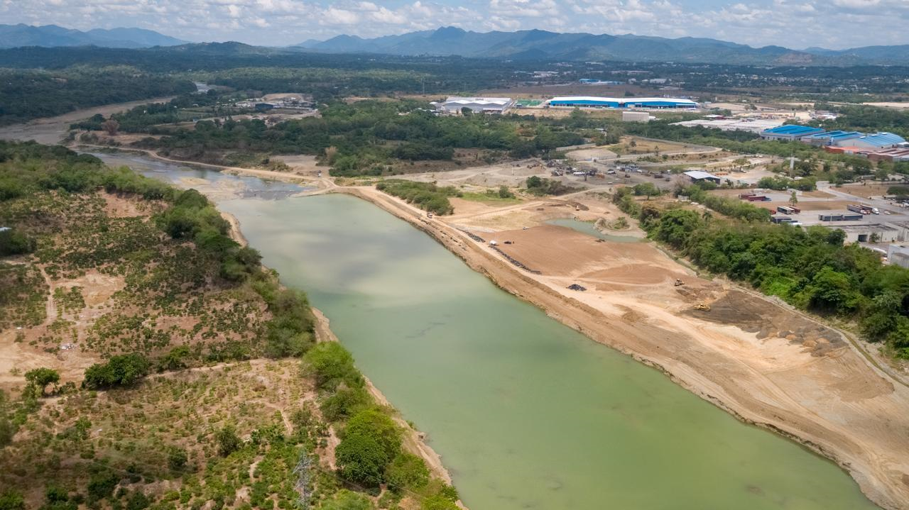 Medio Ambiente avanza en la rehabilitación y recuperación ambiental del río Haina Medio Ambiente avanza en la rehabilitación y recuperación ambiental del río Haina