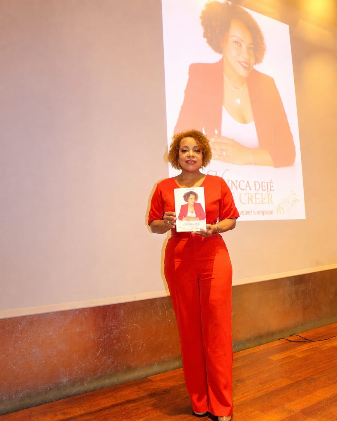 La empresaria Jeisy Tejada Antigua presenta en Madrid su primer libro «Nunca Dejé de Creer»
